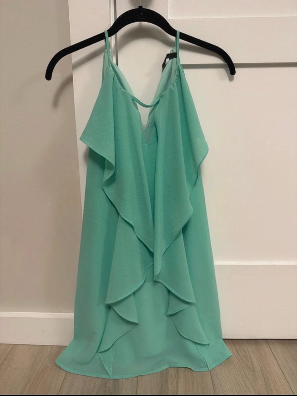 GUESS Women’s Ruffle Front Flowy Dress